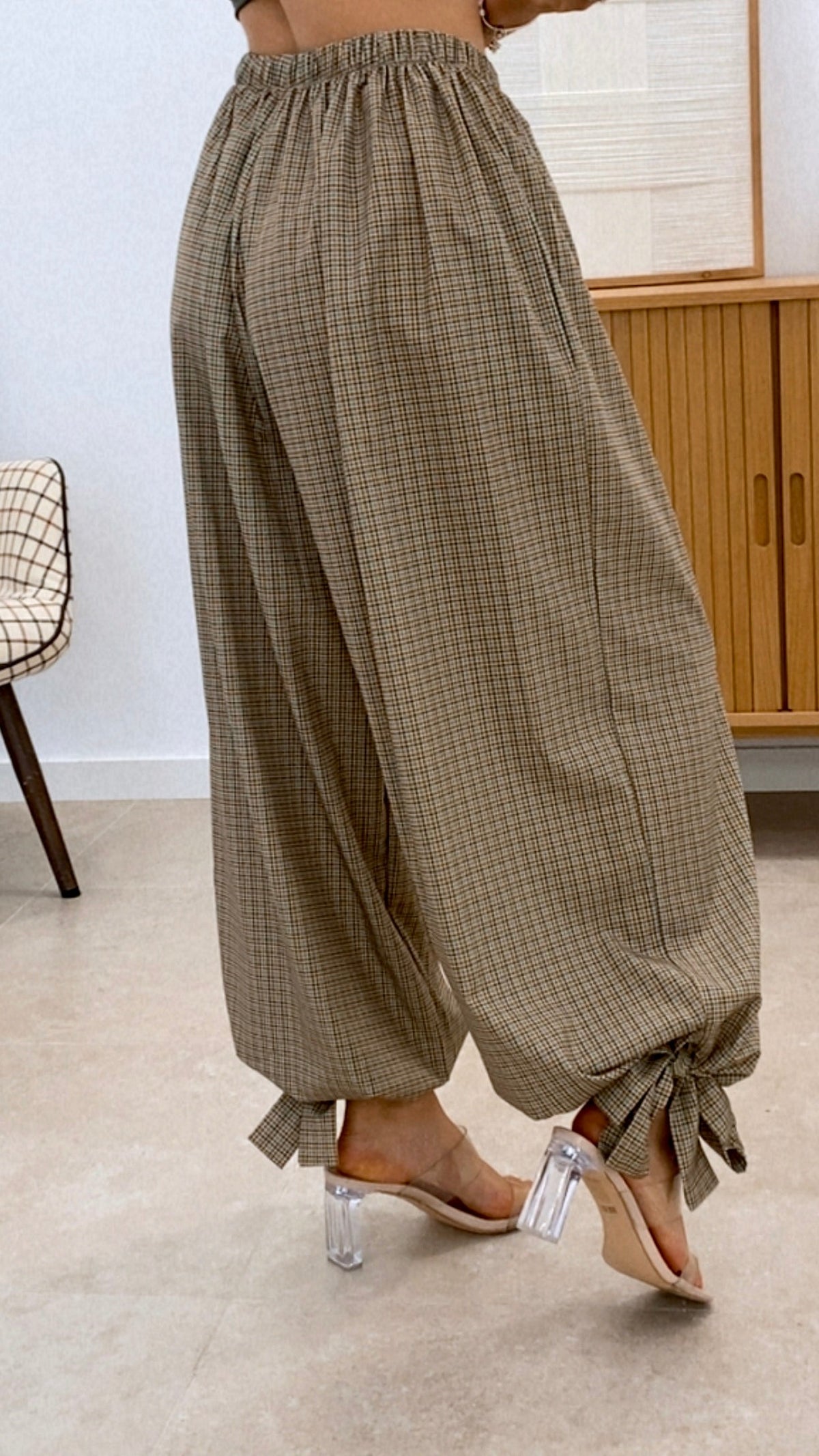 PANTALÓN BAJO LAZO CUADRITOS