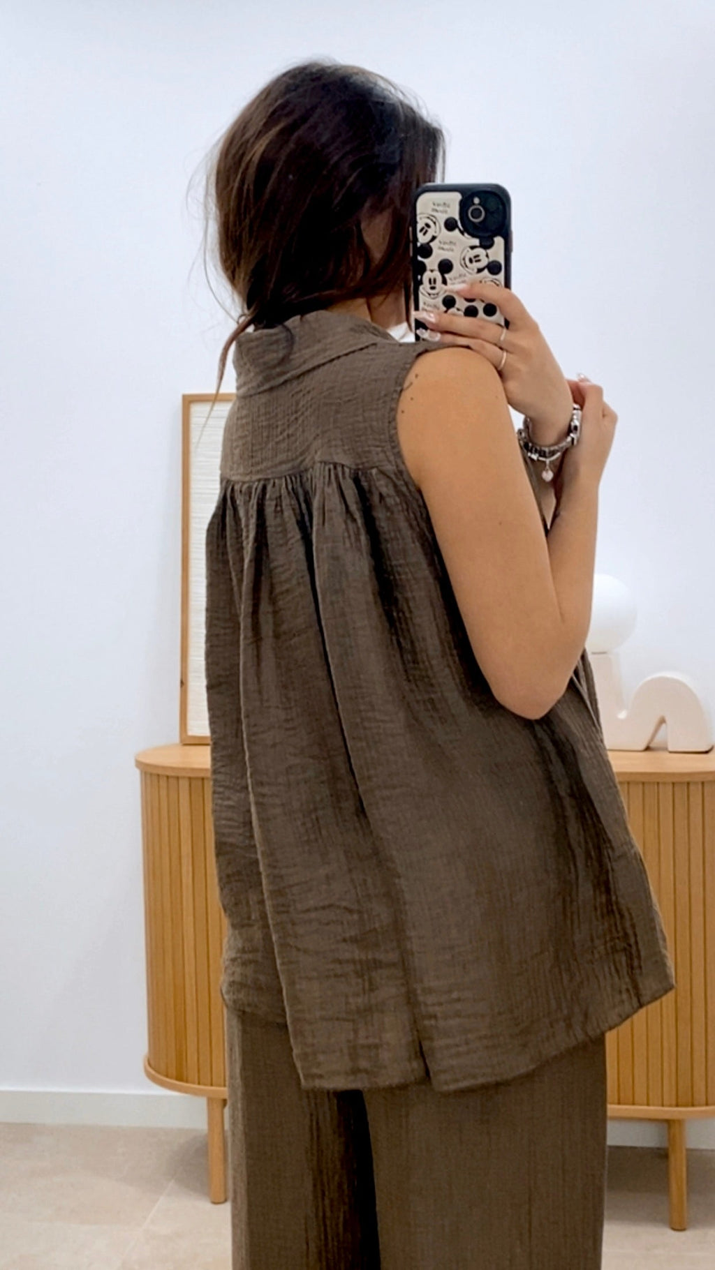CONJUNTO CAMISA SIN MANGAS Y PANTALÓN UNICOLOR