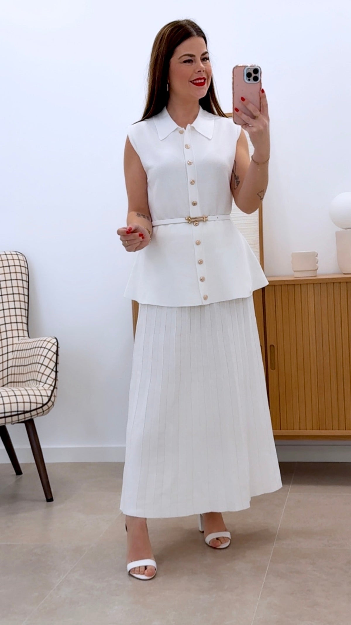 CONJUNTO PUNTO CHALECO Y FALDA