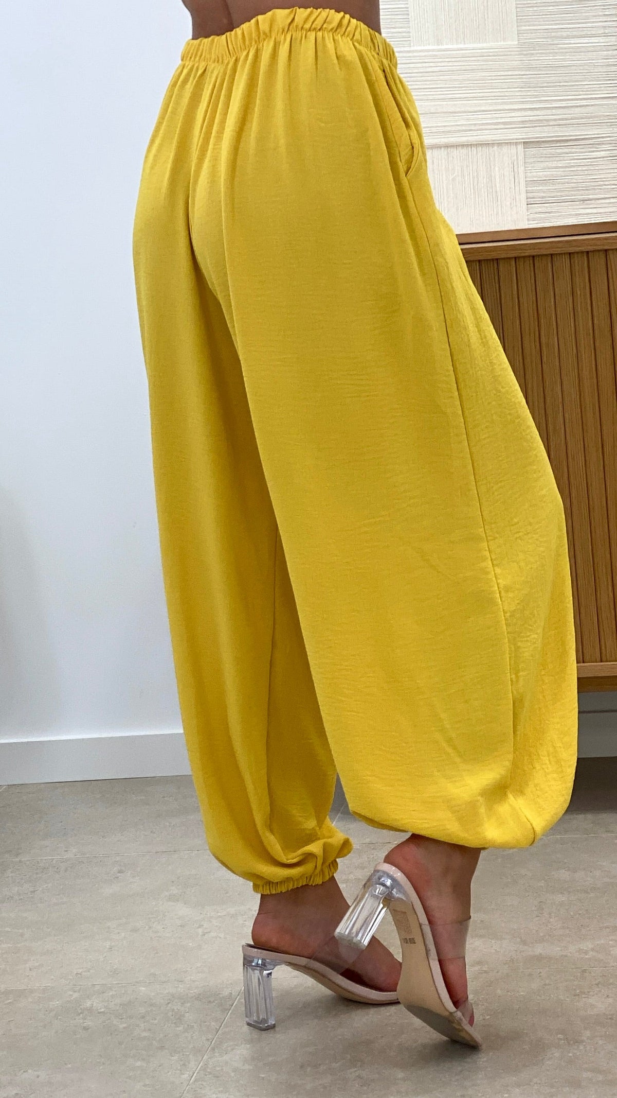 PANTALÓN KINSABOM