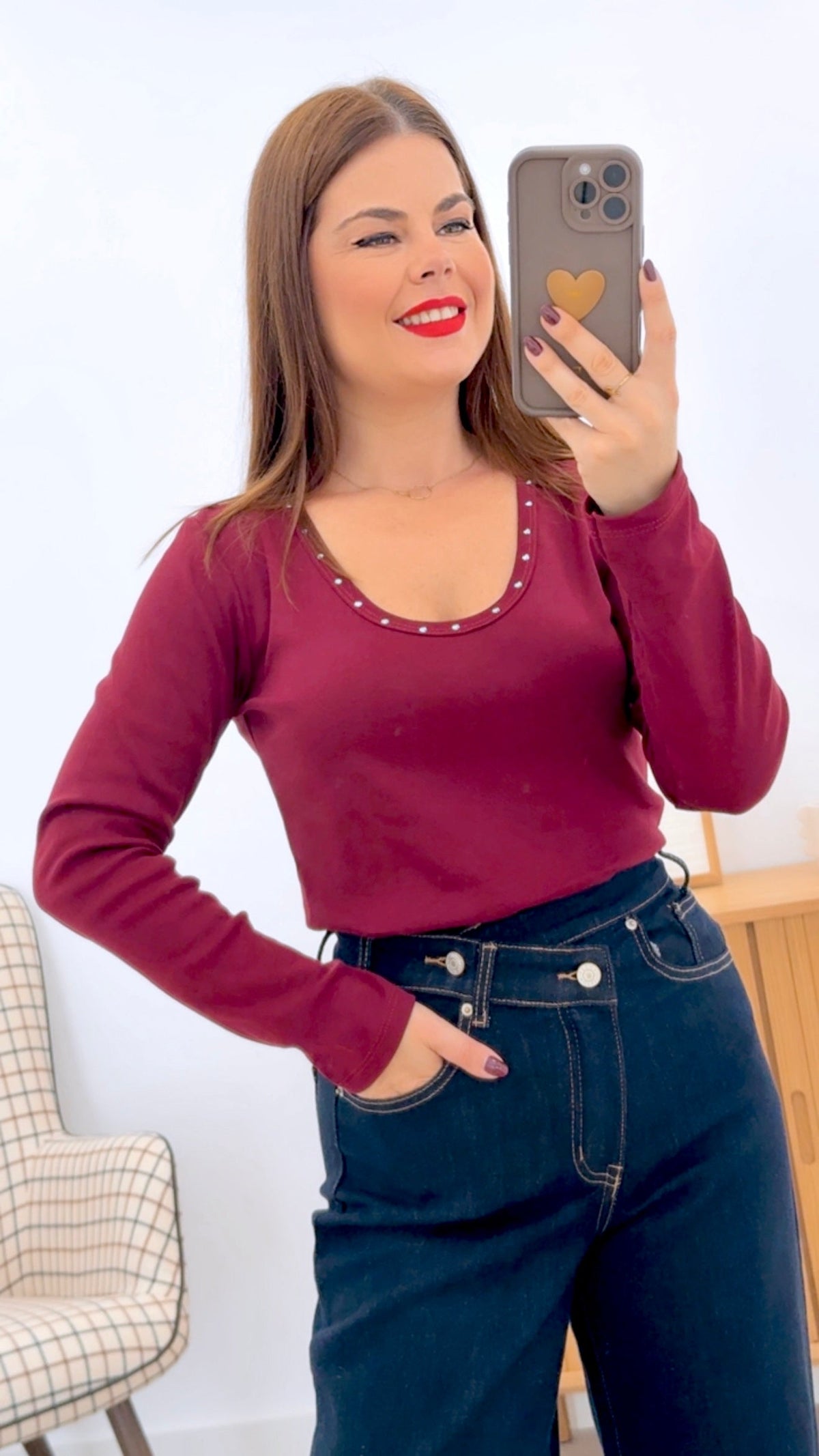 CAMISETA TACHUELAS
