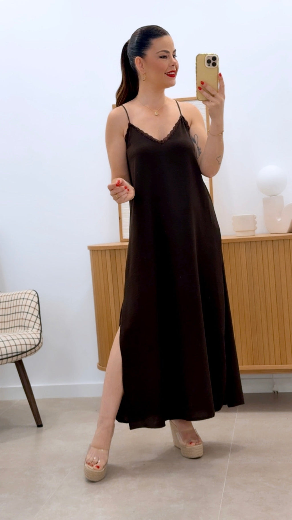 VESTIDO LENCERO