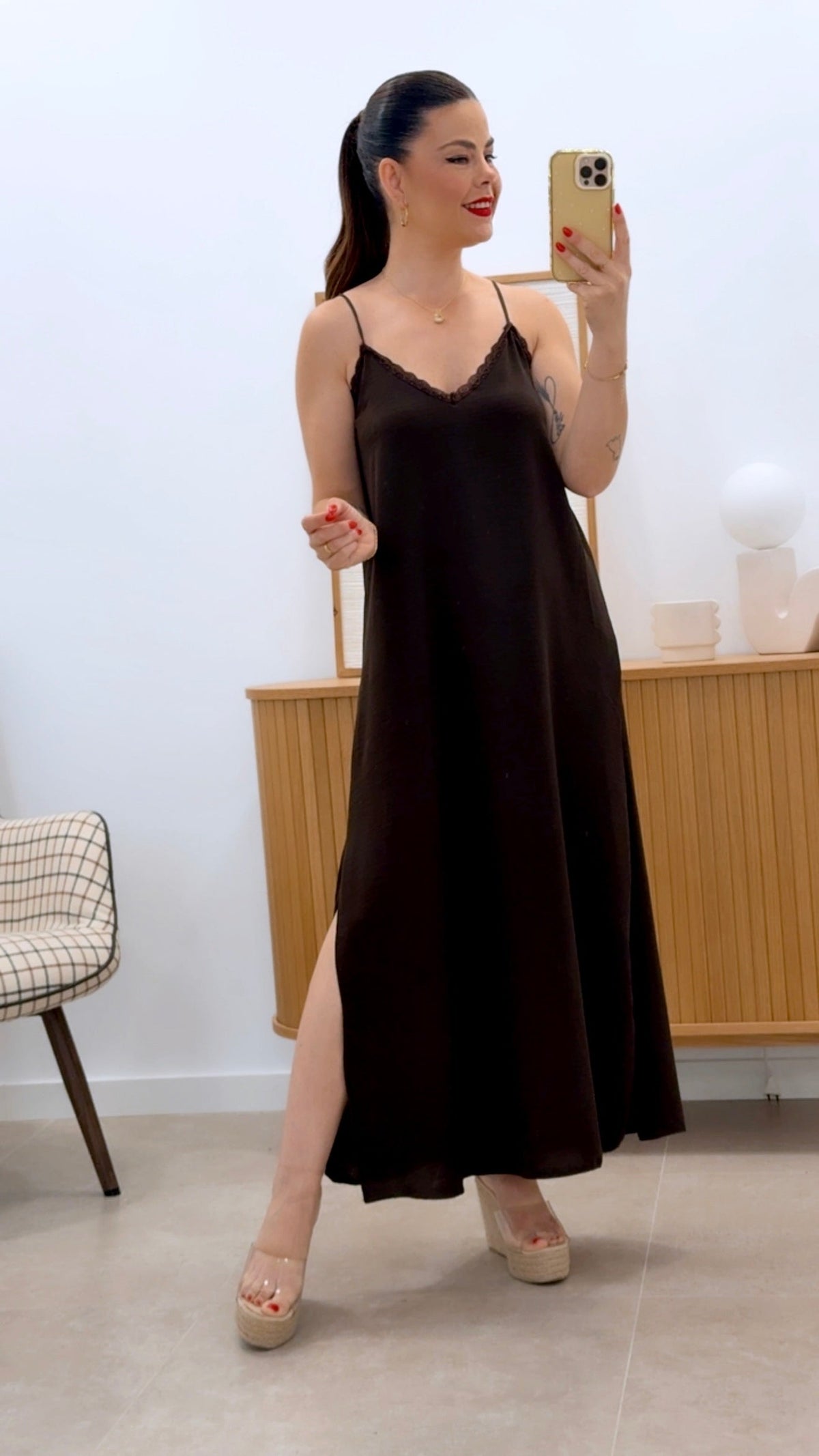 VESTIDO LENCERO
