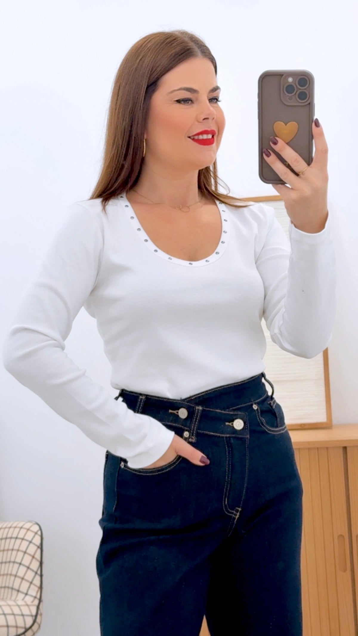 CAMISETA TACHUELAS