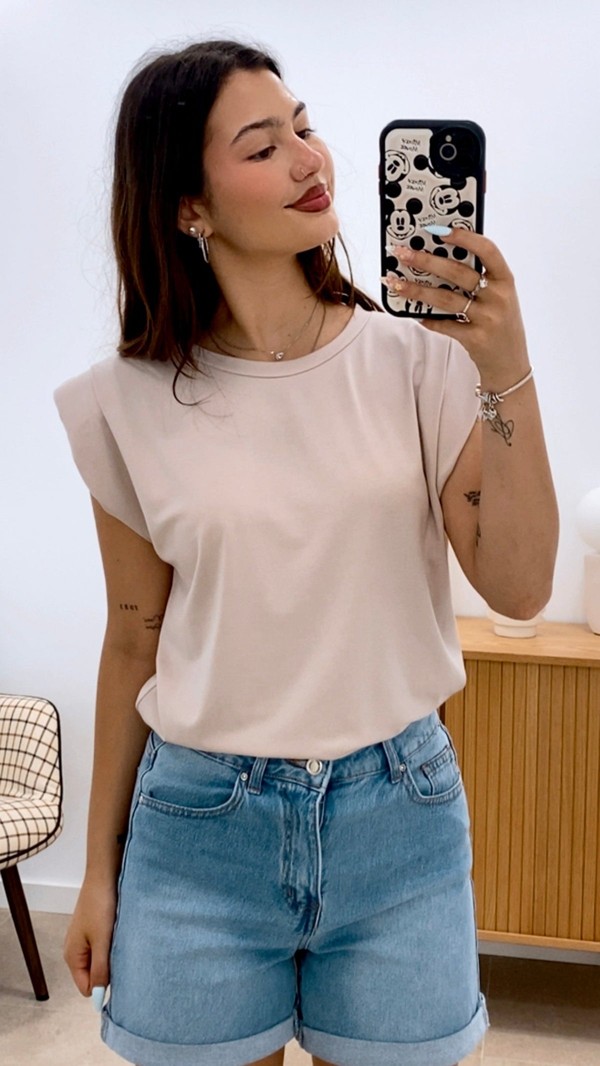 CAMISETA LISA HOMBRERAS