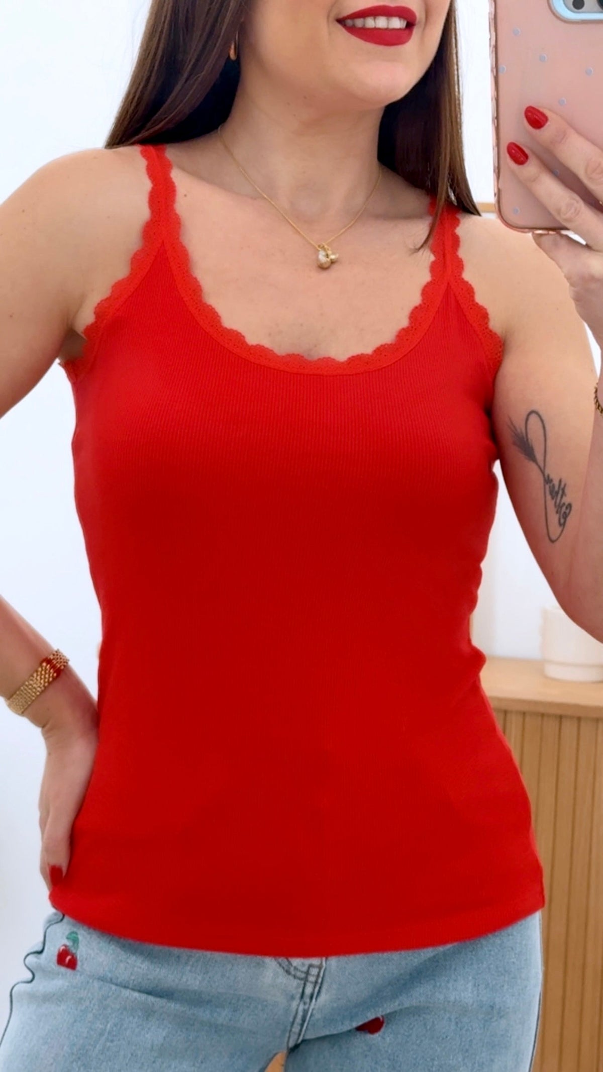 CAMISETA BÁSICA CANALÉ + ENCAJE