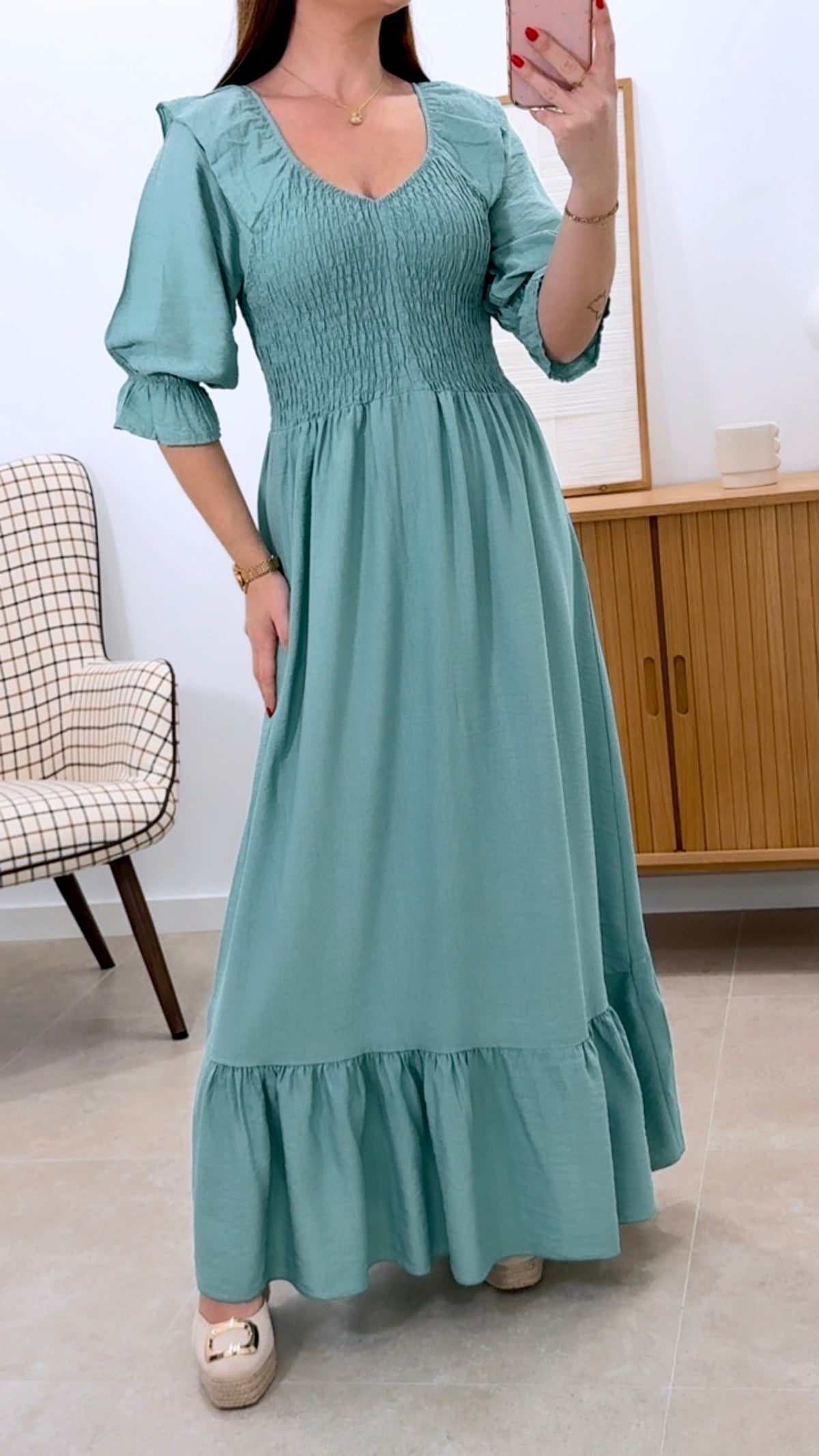 VESTIDO LARGO MANGA Y VOLANTE