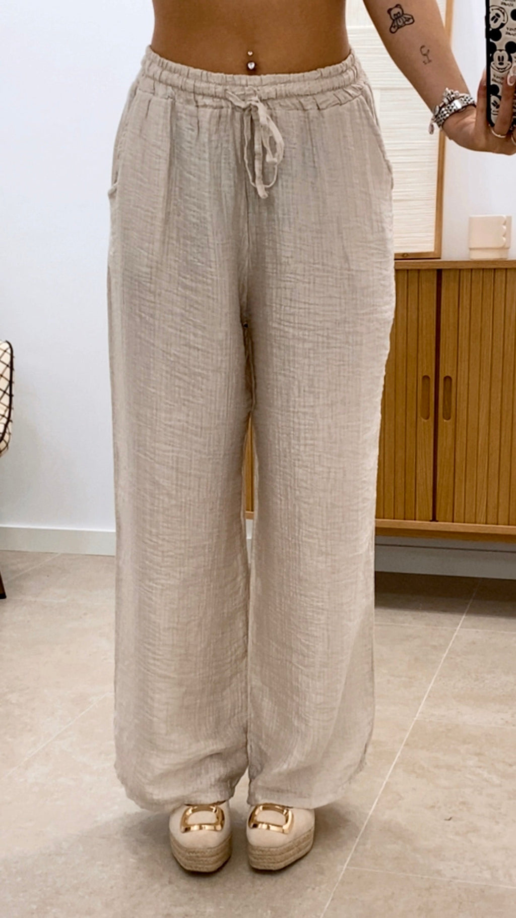 CONJUNTO CAMISA SIN MANGAS Y PANTALÓN UNICOLOR