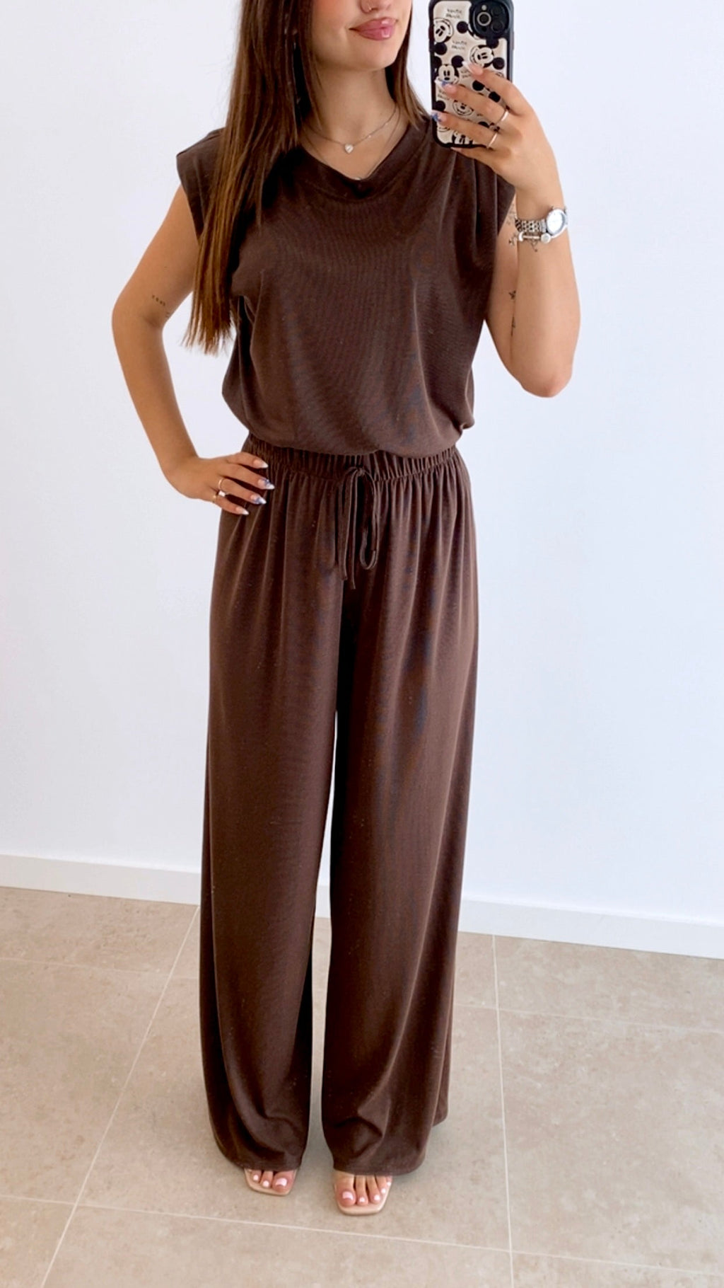 CONJUNTO CAMISETA HOMBRERAS + PANTALÓN