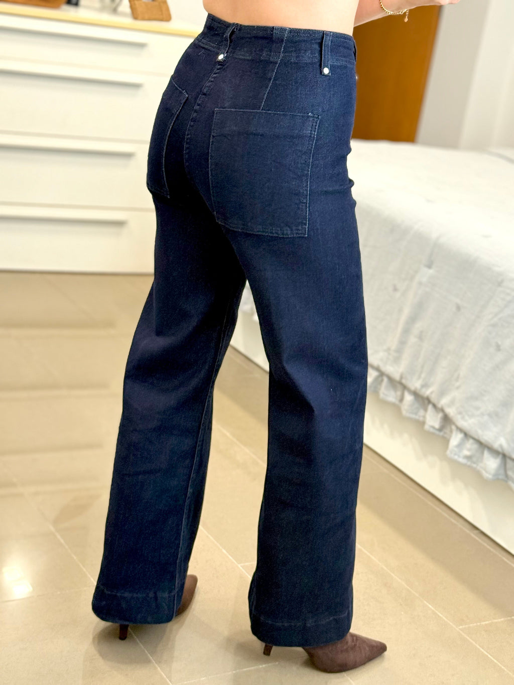 PANTALÓN DENIM COSTURAS