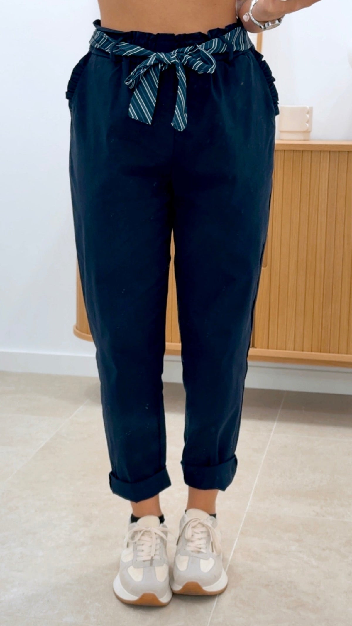 PANTALÓN ELÁSTICO CON CINTURÓN RAYAS