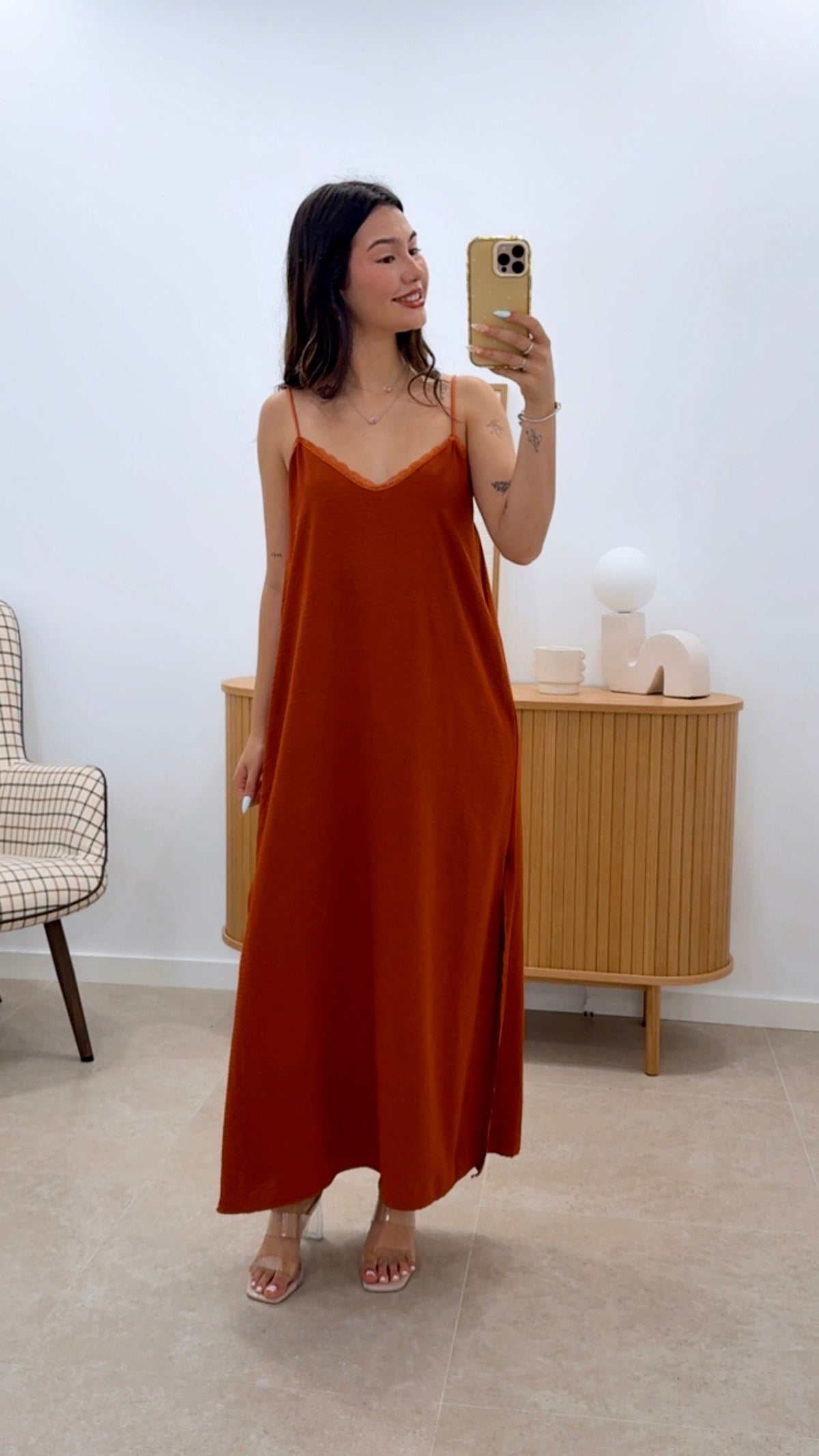 VESTIDO LENCERO