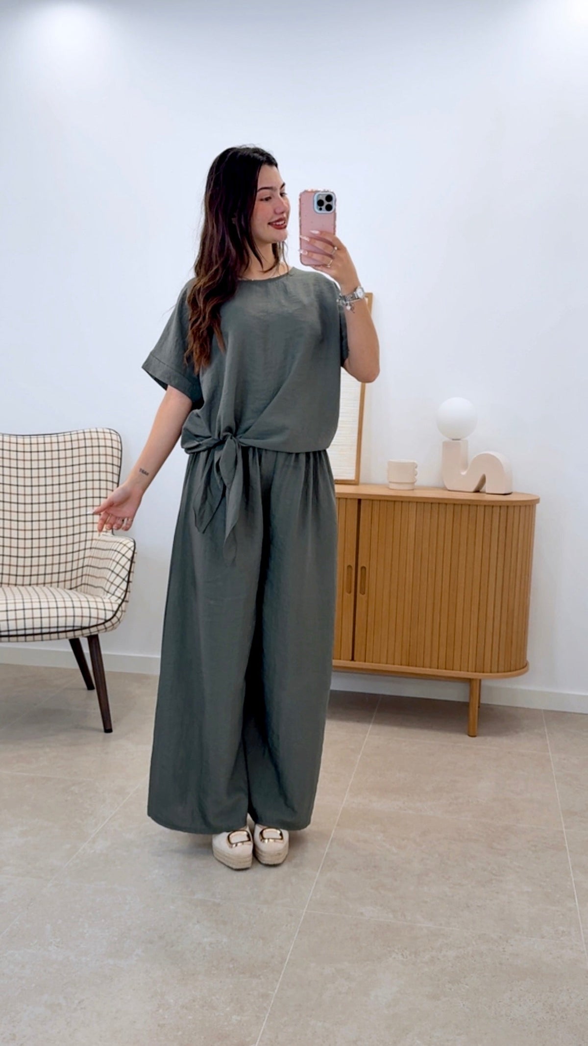 CONJUNTO LISO ANUDADO TOTAMONA en Talla Única Pantalón con Cintura Engomada y Camiseta de Manga Corta 85% Viscosa 15% Nylon Suave y Duradero Look Casual Cómodo