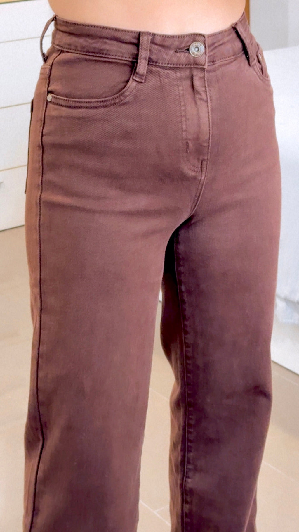 PANTALÓN FAMA MARRÓN