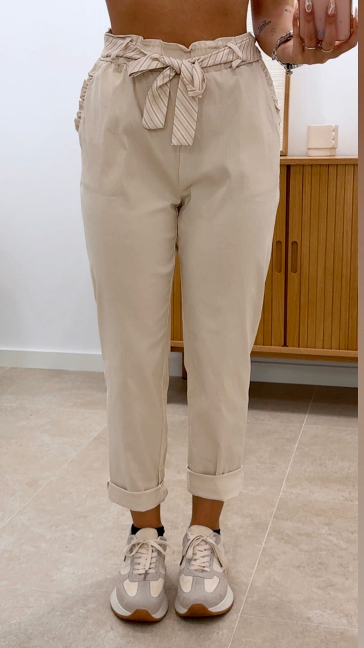 PANTALÓN ELÁSTICO CON CINTURÓN RAYAS